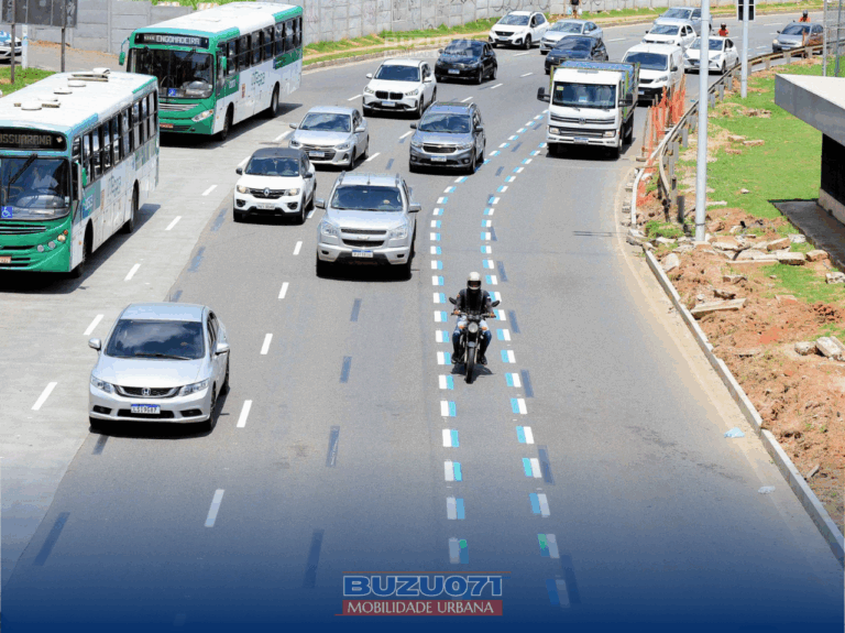 Motofaixa completa um mês com redução de acidentes com motos na Av. Bonocô