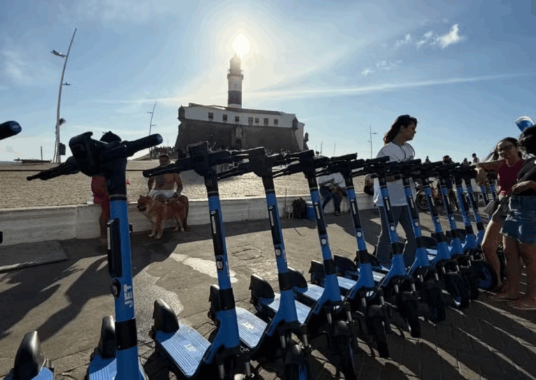 Micromobilidade: Salvador amplia uso de patinetes elétricos e discute regras