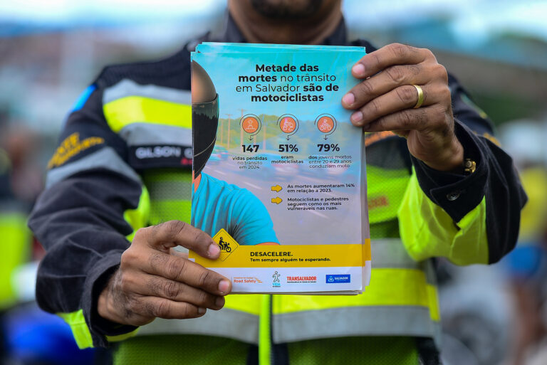Blitz especial conscientiza condutores em Salvador