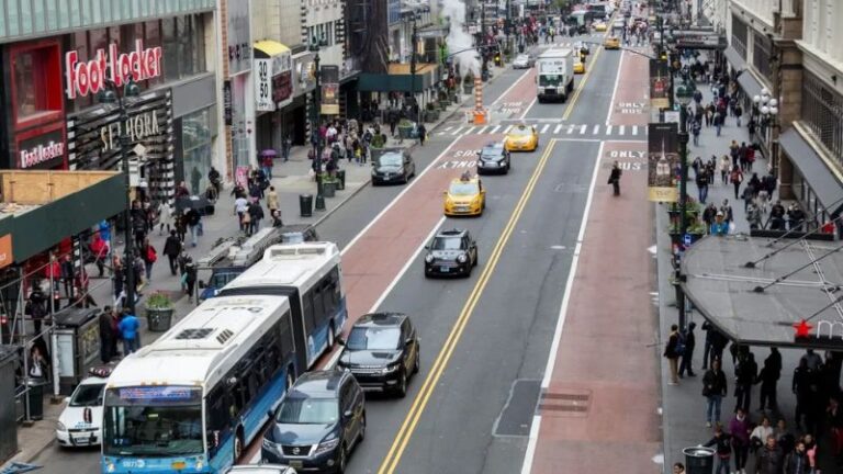 Pedágio urbano em Nova York reduz congestionamento e melhora transporte público