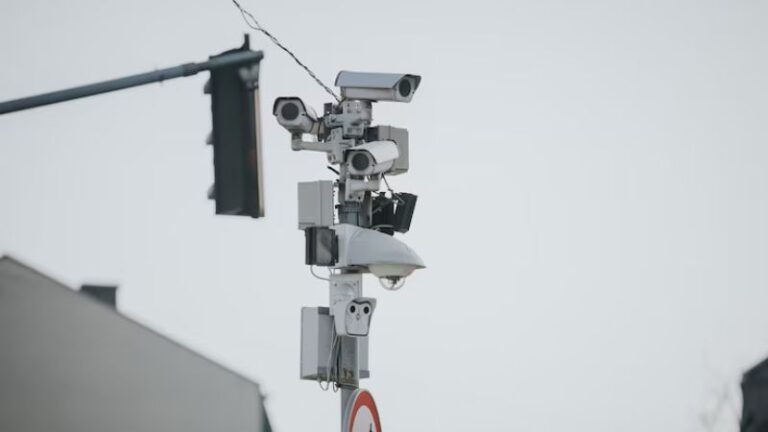 Margem de tolerância nos radares: o que motoristas precisam saber para evitar multas por excesso de velocidade