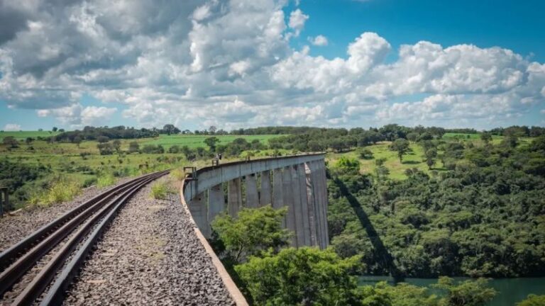 Minas Gerais anuncia R$ 513 bilhões em investimentos em transporte e logística