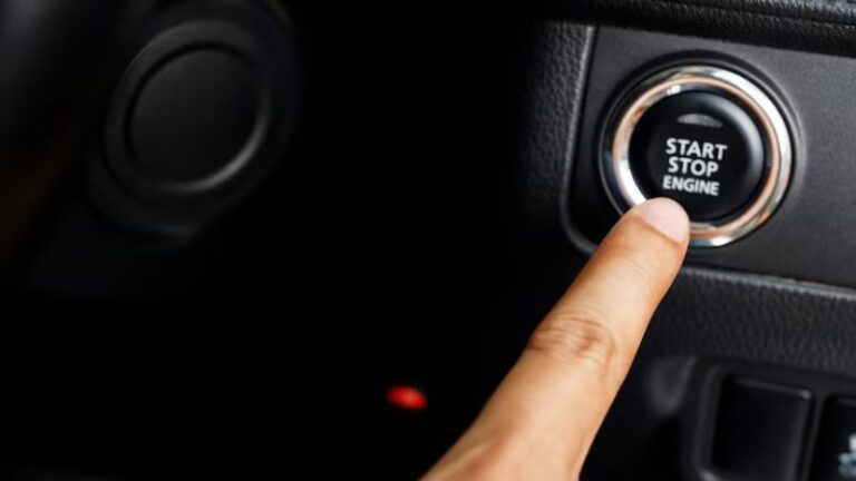 Volkswagen volta atrás e reintroduz botões físicos após críticas de usuários