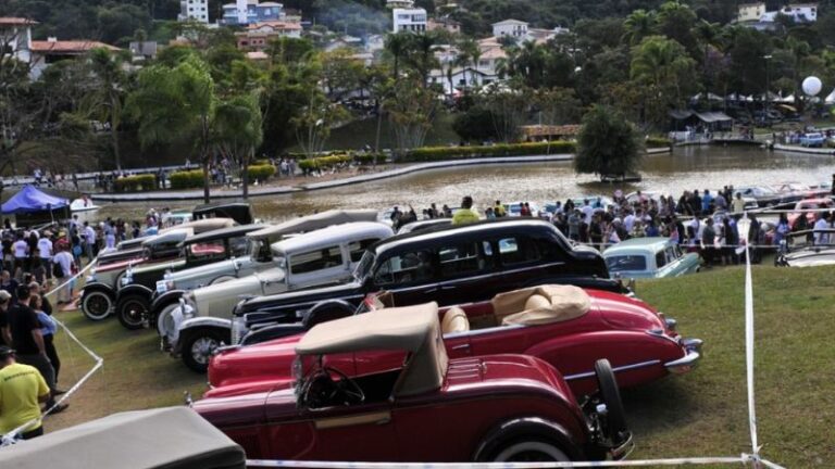 10ª edição do encontro de carros antigos de Águas de Lindóia celebra o passado com estilo e emoção