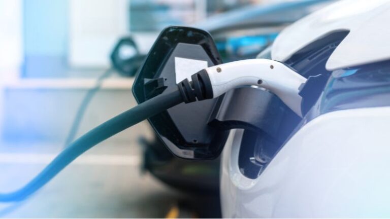 Mesmo com 0% de carga, carros elétricos ainda rodam: entenda como funciona a autonomia residual