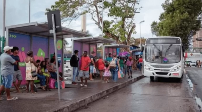 Prefeitura de Camaçari apresenta nova frota de ônibus na segunda (16)