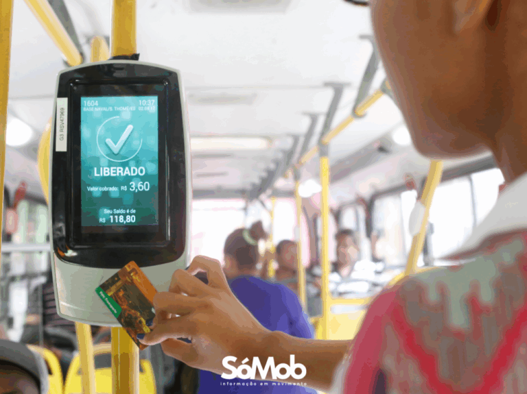 Ônibus de Salvador podem passar a aceitar pagamento por Pix e cartão por aproximação