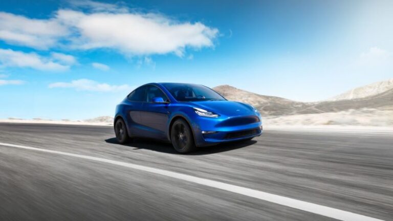 Tesla encerra sequência de crescimento com queda nas vendas na China