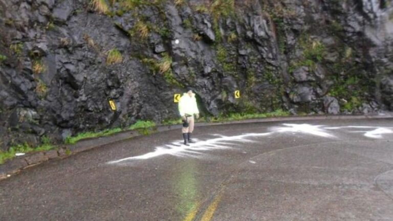 PRF aplica sal nas rodovias para prevenir acidentes causados por gelo nas pistas