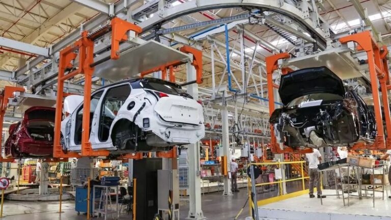 Reestruturação à vista: Nissan avalia fechamento de fábricas no México a partir de 2026