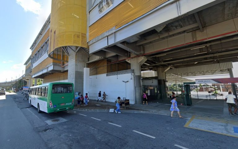 Após indefinição do Governo, Prefeitura amplia oferta de transporte em Campinas de Pirajá enquanto Terminal segue fechado