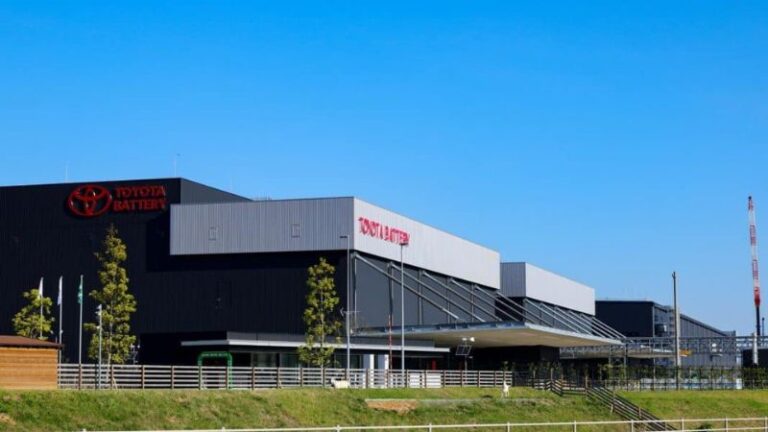 Tarifas dos EUA impõem prejuízo bilionário à Toyota e desafiam estratégia global da montadora