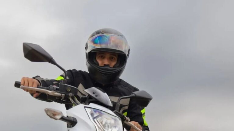 Infrações comuns que podem gerar multa para motociclistas no Brasil