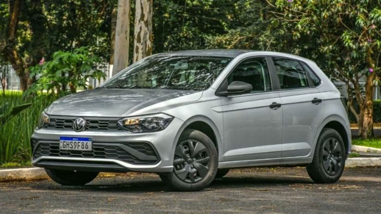 VW Polo lidera vendas diretas em julho e surpreende mercado corporativo
