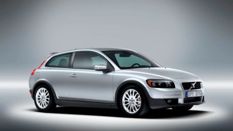 Volvo por menos de R$ 30 mil? Seis modelos usados que entregam luxo e tecnologia em 2025