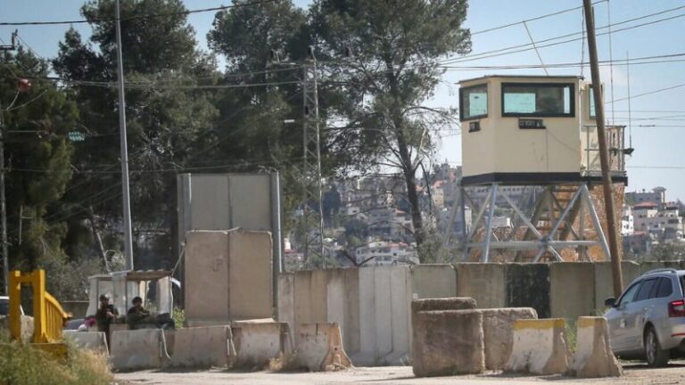 Israel proíbe veículos chineses em bases militares por risco de espionagem