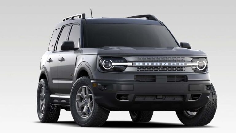 Ford convoca 850 mil veículos para recall por falha crítica na bomba de combustível
