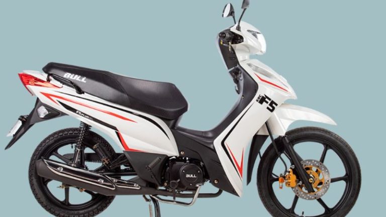 5 motos que não precisam de CNH e custam até R$ 15 mil