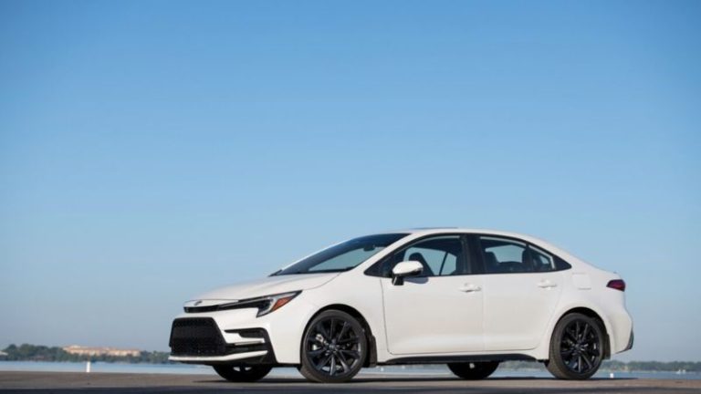 Toyota convoca recall de 591 mil veículos nos EUA por falha no painel digital