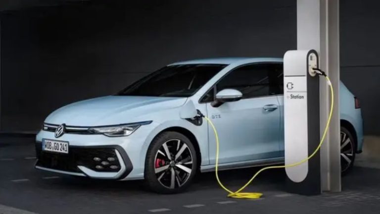 Brasil fica para trás na inovação automotiva: carga tributária e mercado travam avanço tecnológico