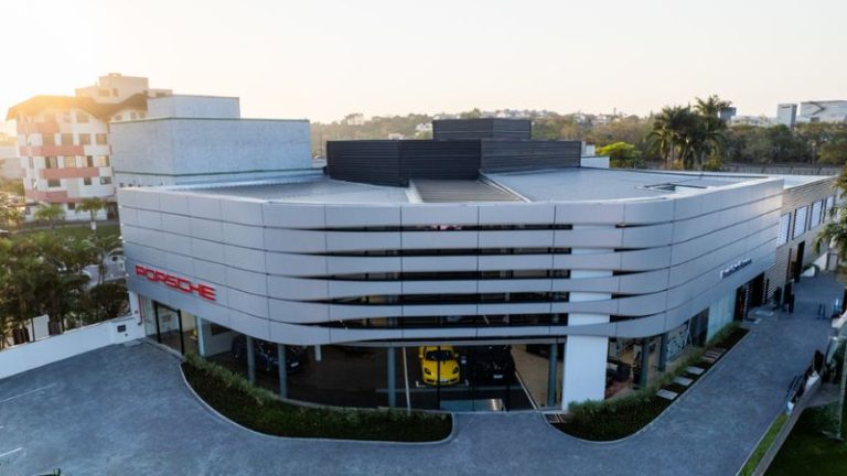 Porsche inaugura primeira concessionária em Blumenau com foco em experiência premium