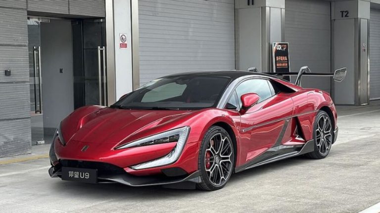 Bugatti Rimac questiona potência do novo supercarro elétrico da BYD