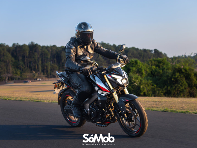 Bajaj apresenta nova Dominar NS400Z: esportividade e tecnologia com custo-benefício competitivo