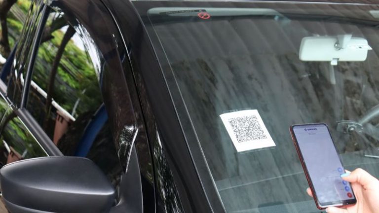Motoristas de app no Distrito Federal terão que exibir QR Code no para-brisa em até 90 dias
