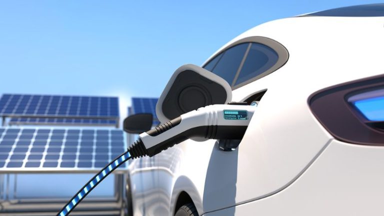 Montadoras adiam eletrificação total e renovam aposta em motores a combustão