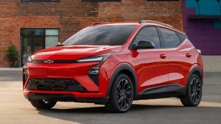 Chevrolet Bolt 2027 é revelado e promete ser o elétrico mais barato do Brasil