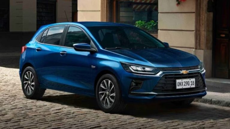 Duelo de compactos 1.0 aspirados: Chevrolet Onix 2025 vs. Peugeot 208 2025
