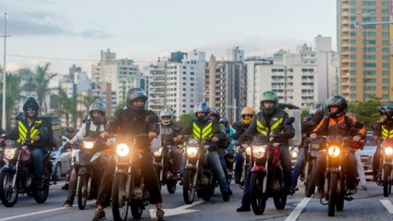 Nova regra para motoboys endurece exigências e prevê suspensão da CNH