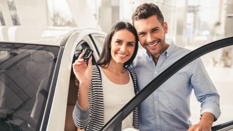 Cheiro de carro novo pode conter substâncias tóxicas e representar riscos à saúde, aponta estudo