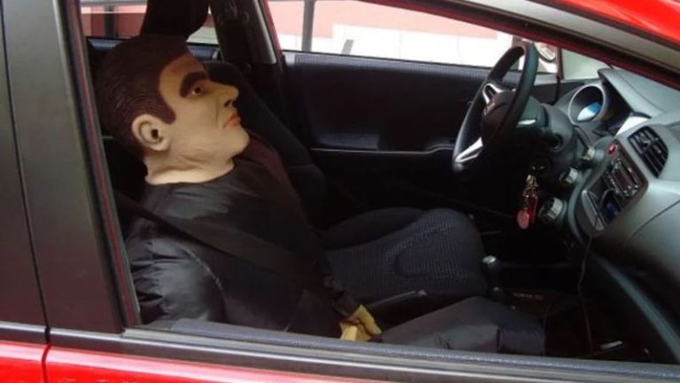 Boneco inflável “Passageiro Reborn” vira tendência contra assaltos, mas pode gerar multas se usado fora das normas