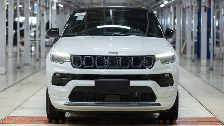 Jeep Compass alcança marco histórico de 600 mil unidades produzidas no Brasil e apresenta novidades na linha 2026
