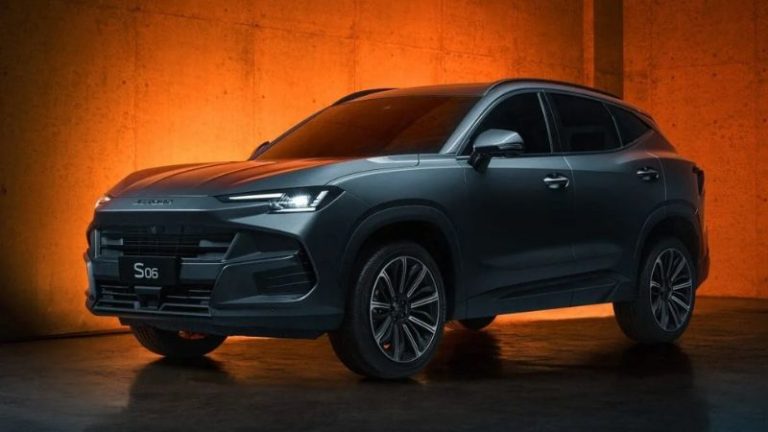 Jetour prepara ofensiva no Brasil com três SUVs híbridos em 2026