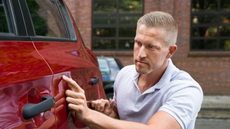 Cinco cuidados essenciais para comprar carro usado de particular sem prejuízo