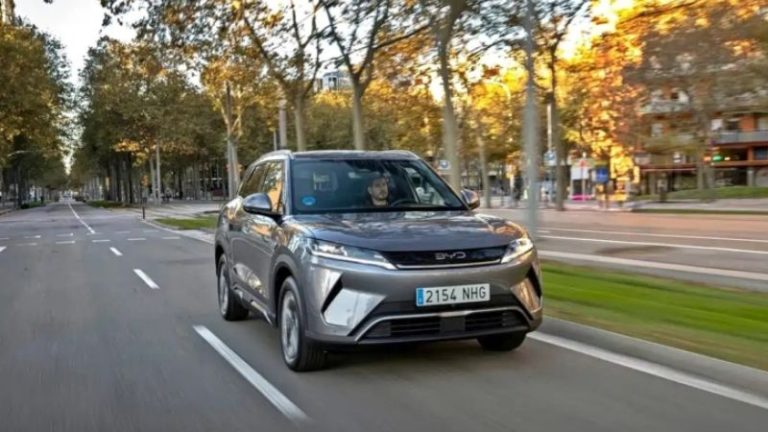 BYD lança Atto 2 DM-i híbrido plug-in com mais de 1.000 km de autonomia