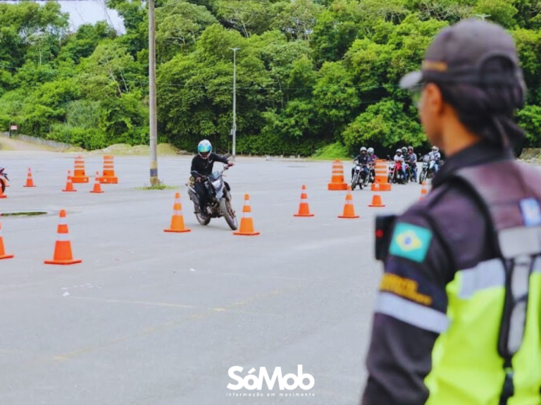 Transalvador promove curso gratuito de pilotagem segura com edição exclusiva para mulheres