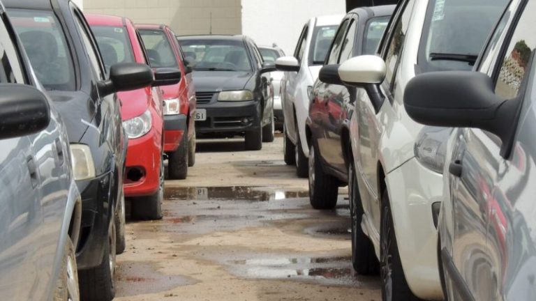 Leilão da Copart oferece carros com IPVA 2026 pago e atrai interessados em economia no início do ano