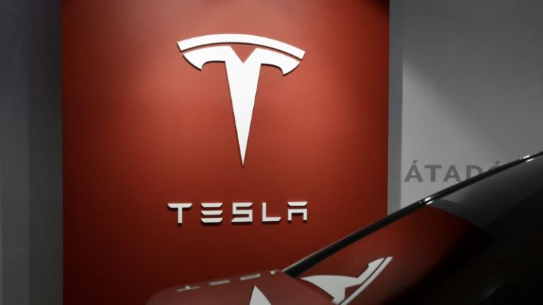 Tesla mira futuro além dos carros: patentes revelam foco em IA e robótica