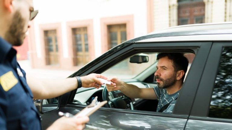 Alterar placa agora é crime: Lei 14.562/2023 endurece punições