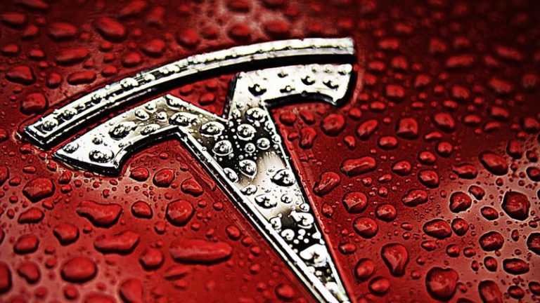 Tesla assume vantagem na China e reacende disputa com a BYD