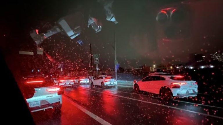 Carros autônomos do Google “congelam” e travam trânsito após apagão em São Francisco