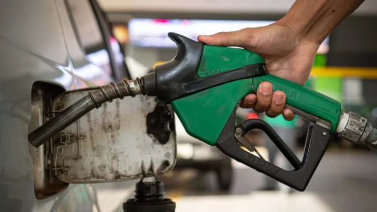 Gasolina e Gás de Cozinha terão aumento em janeiro de 2026 com novo ICMS