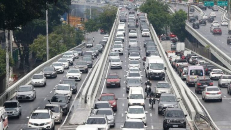 Ano Novo em SP: melhores horários para evitar o trânsito nas rodovias