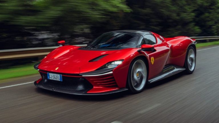 Ferrari Daytona SP3 lidera ranking do IPVA mais caro de São Paulo em 2026