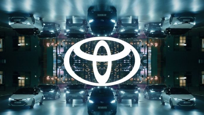 máscara por escrito Lara