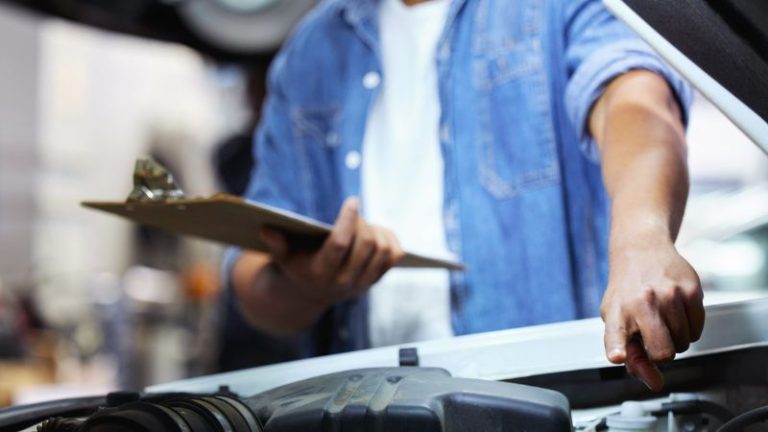 Oficina: quanto custa manter um carro no Brasil e por que a manutenção preventiva é essencial