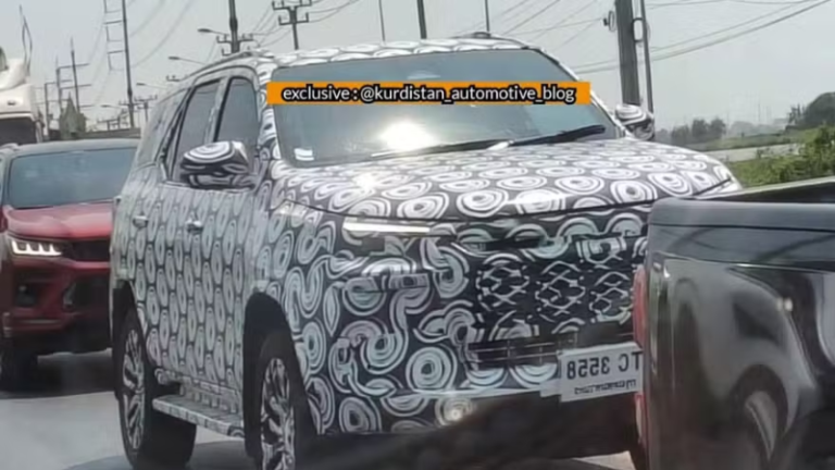 Novo Toyota SW4 é flagrado e terá versão híbrida no Brasil